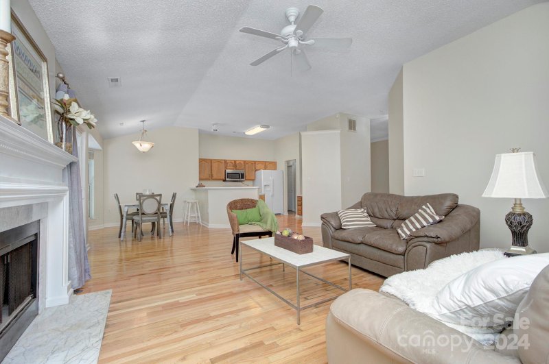 Property image 4 at 10513 Worsley Lane, Charlotte, NC 28269