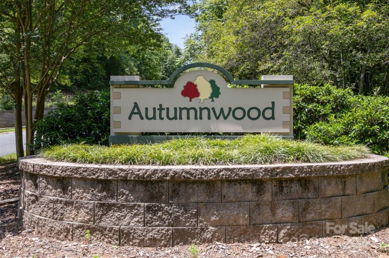 Property image 5 at 1105 Owen Boulevard, Charlotte, NC 28213