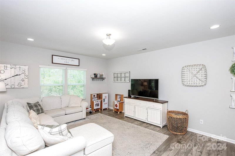 Property image 5 at 1129 Streamside Lane, York, SC 29745