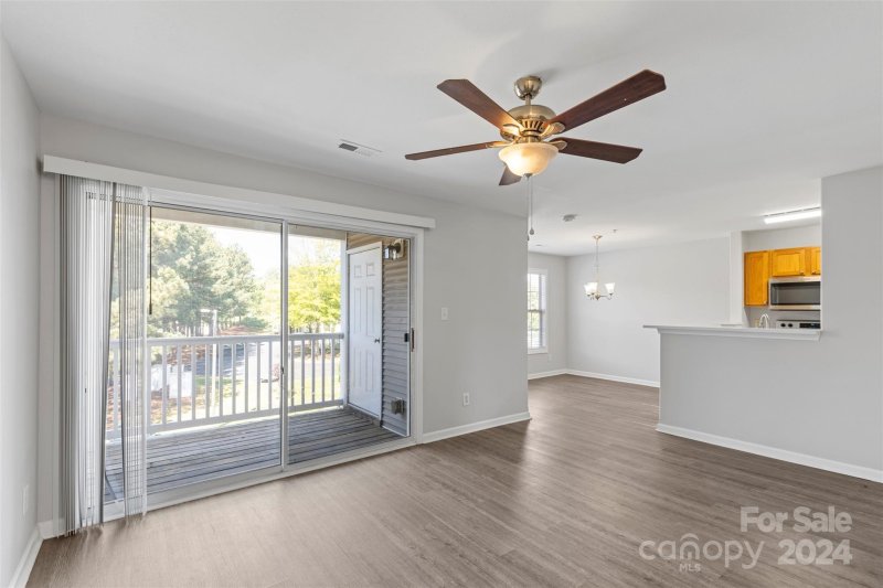 Property image 4 at 1104 Plaza Walk Drive, Charlotte, NC 28215