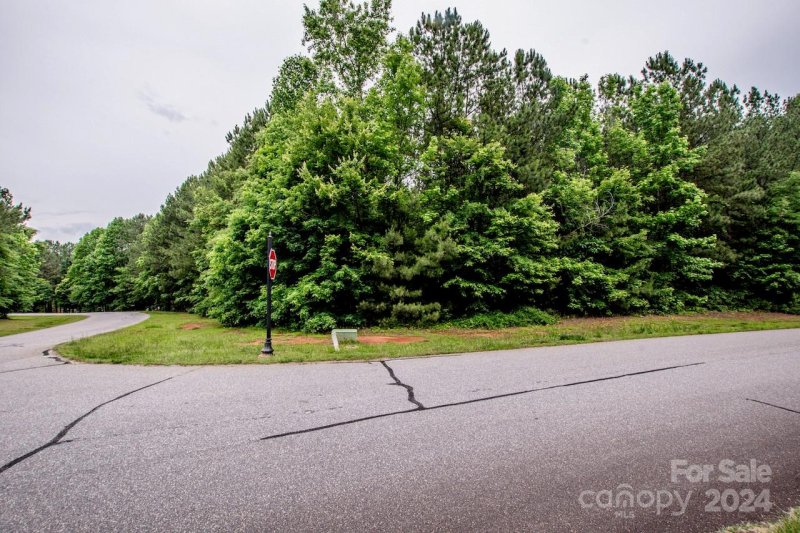 Property image 4 at 6808 Goose Point Drive, Denver, NC 28037