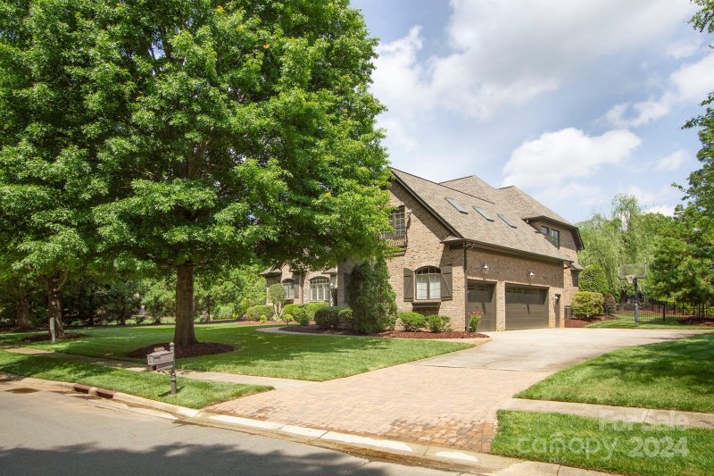 Property image 4 at 816 Beauhaven Lane, Waxhaw, NC 28173