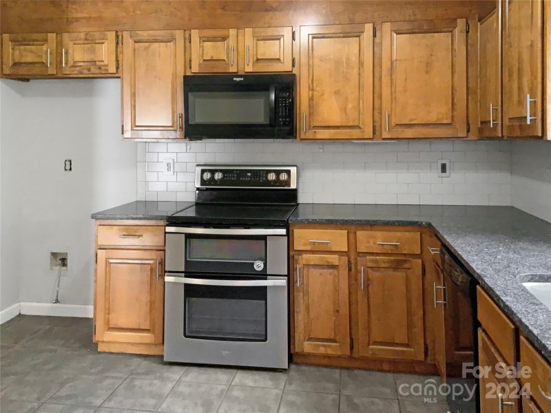 Property image 2 at 16520 Beech Hill Drive, Huntersville, NC 28078