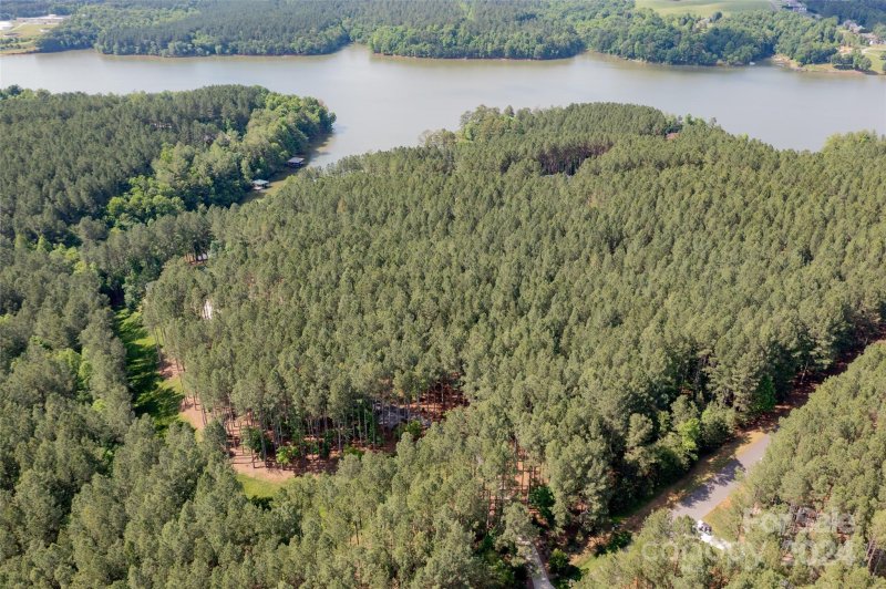 Property image 2 at 2953 E Paradise Harbor Drive, Connelly Springs, NC 28612