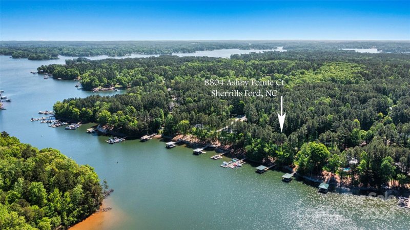 Property image 3 at 8804 Ashby Pointe Court, Sherrills Ford, NC 28673