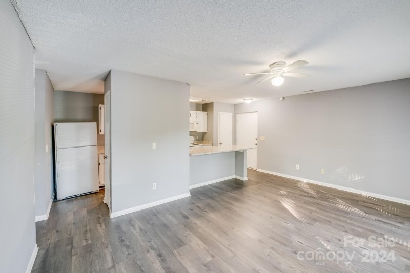 Property image 4 at 6104 Meadow Rose Lane, Charlotte, NC 28215