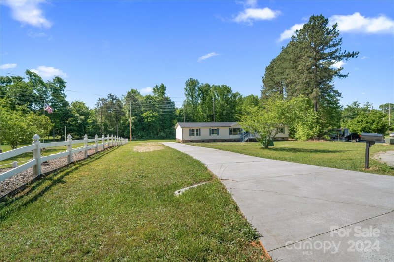 Property image 3 at 6264 Crossing View Lane, Denver, NC 28037