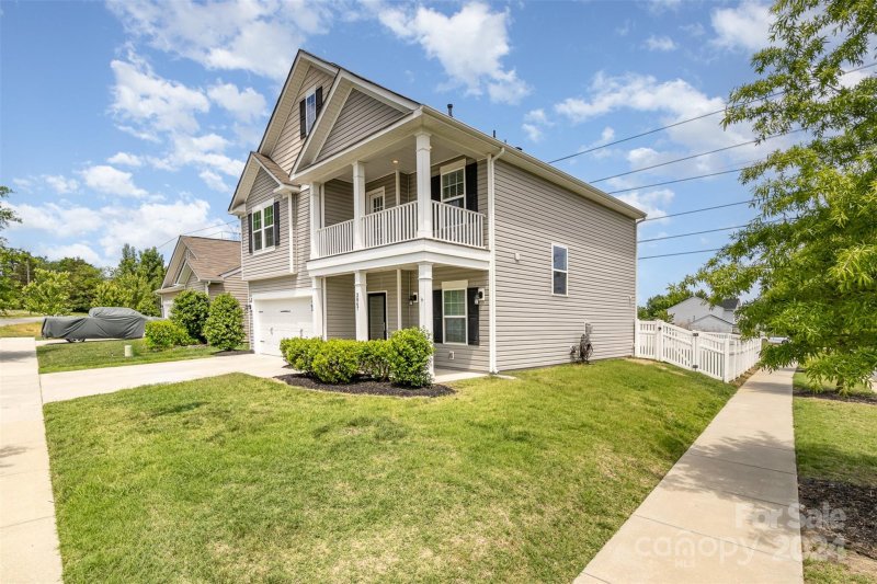 Property image 2 at 3847 Farmington Ridge Parkway, Charlotte, NC 28213