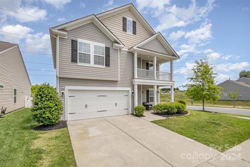 Property image 3 at 3847 Farmington Ridge Parkway, Charlotte, NC 28213