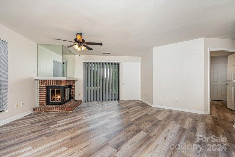 Property image 3 at 8151 Cedar Glen Drive, Charlotte, NC 28212