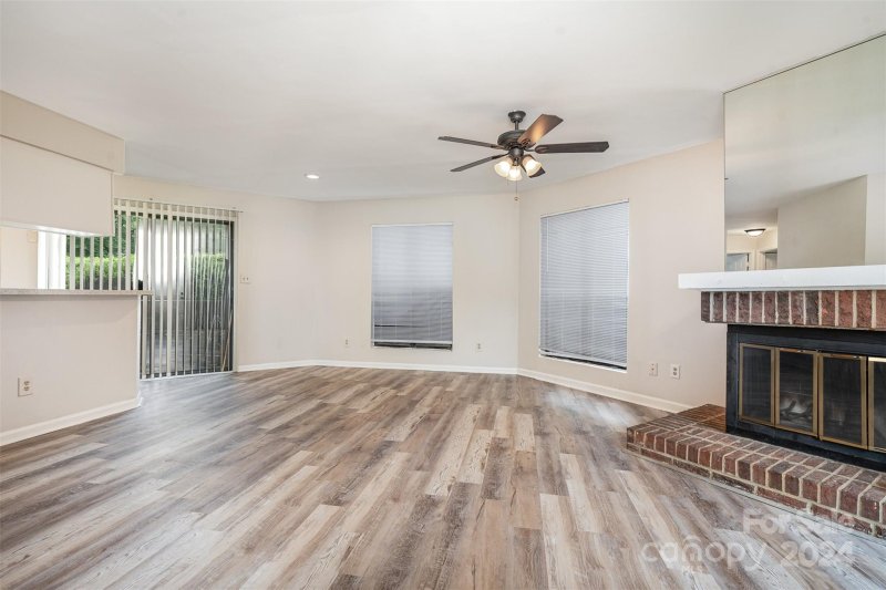 Property image 4 at 8151 Cedar Glen Drive, Charlotte, NC 28212