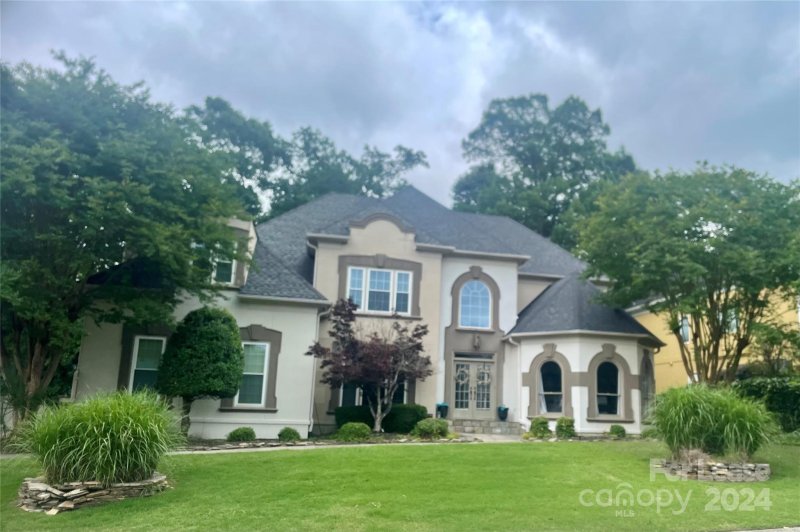 Property image 2 at 15700 Eagleview Drive, Charlotte, NC 28278