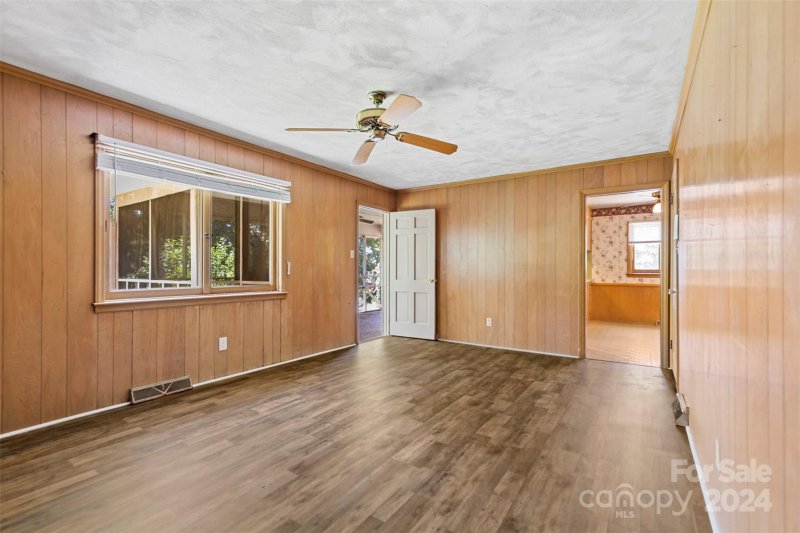 Property image 4 at 345 Kentberry Drive, Charlotte, NC 28214