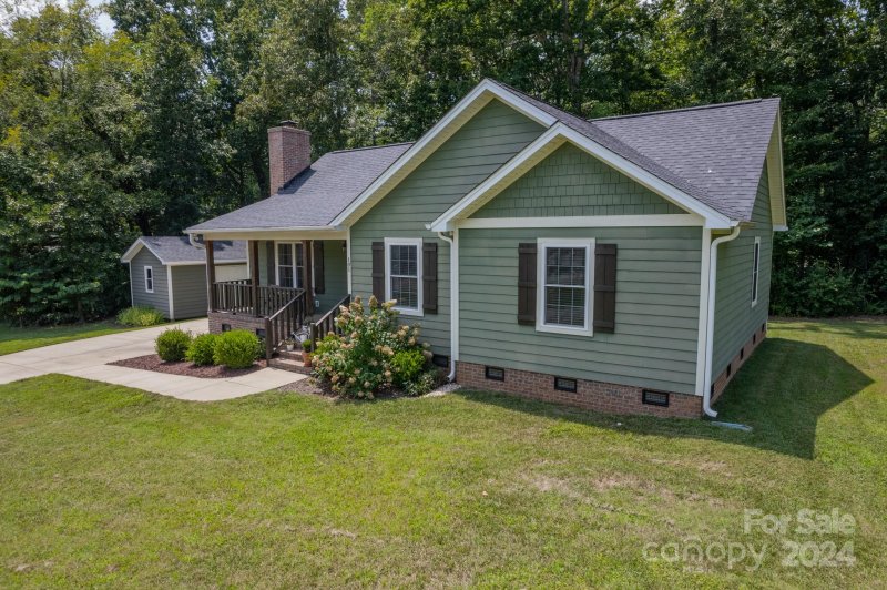Property image 2 at 101 N Lane Road, Mount Holly, NC 28120