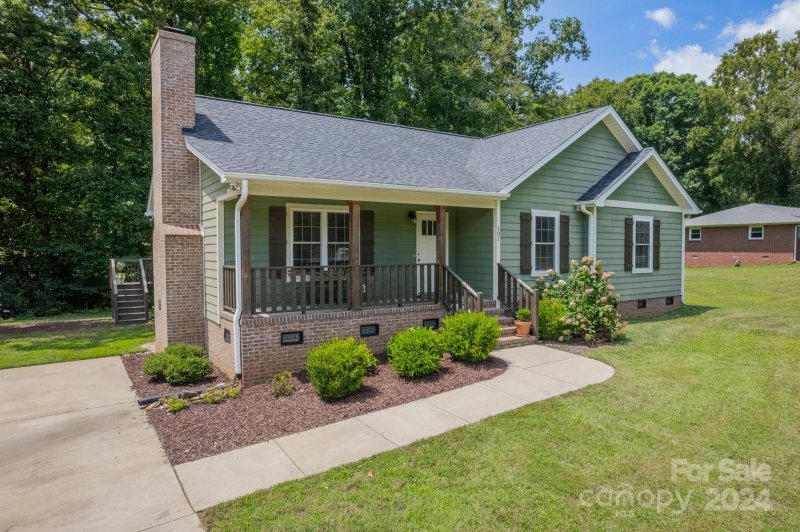 Property image 3 at 101 N Lane Road, Mount Holly, NC 28120