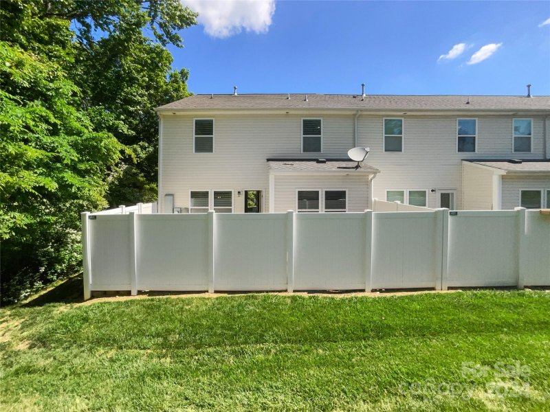 Property image 5 at 2006 Oxford Heights, Fort Mill, SC 29715