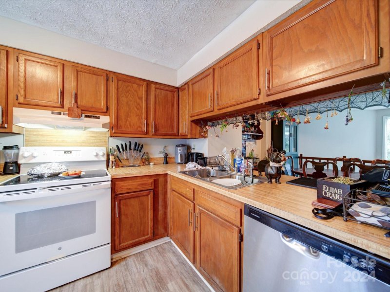 Property image 3 at 7316 Pebblestone Drive, Charlotte, NC 28212