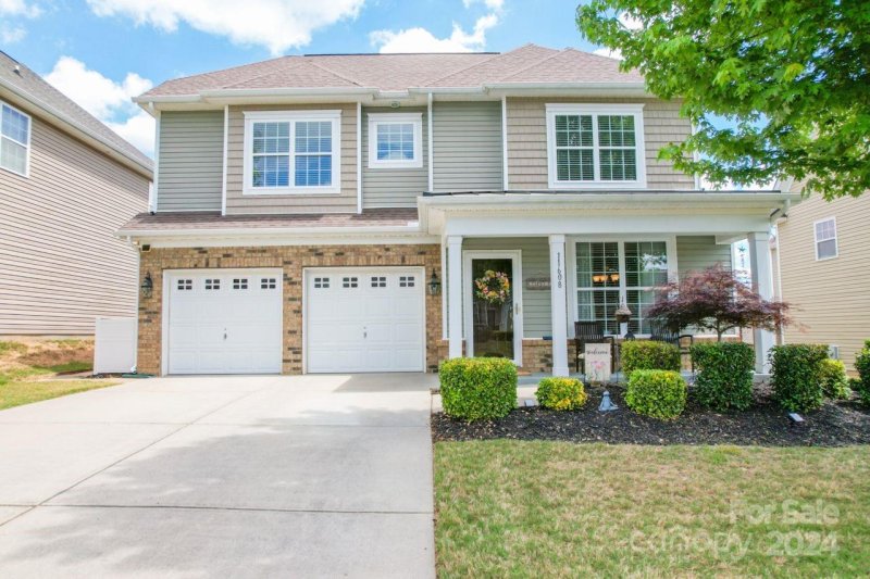 Property image 3 at 11608 Red Knoll Lane, Pineville, NC 28134