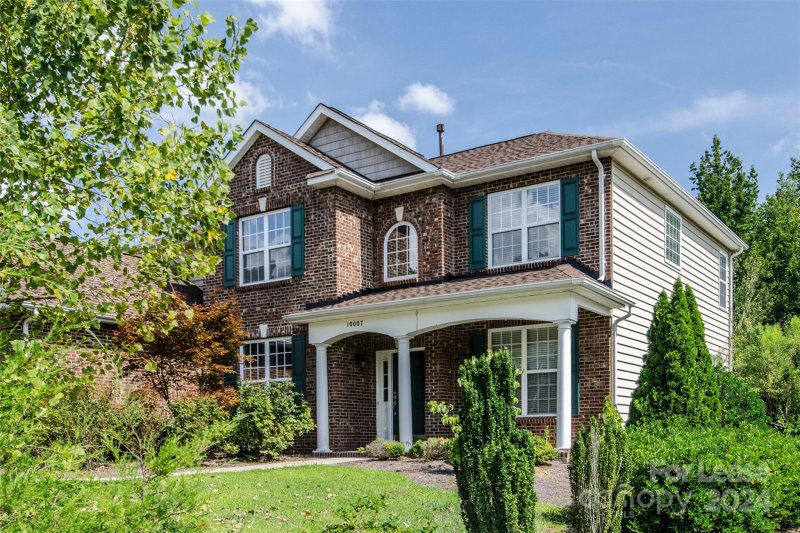 Property image 2 at 10007 King George Lane, Waxhaw, NC 28173