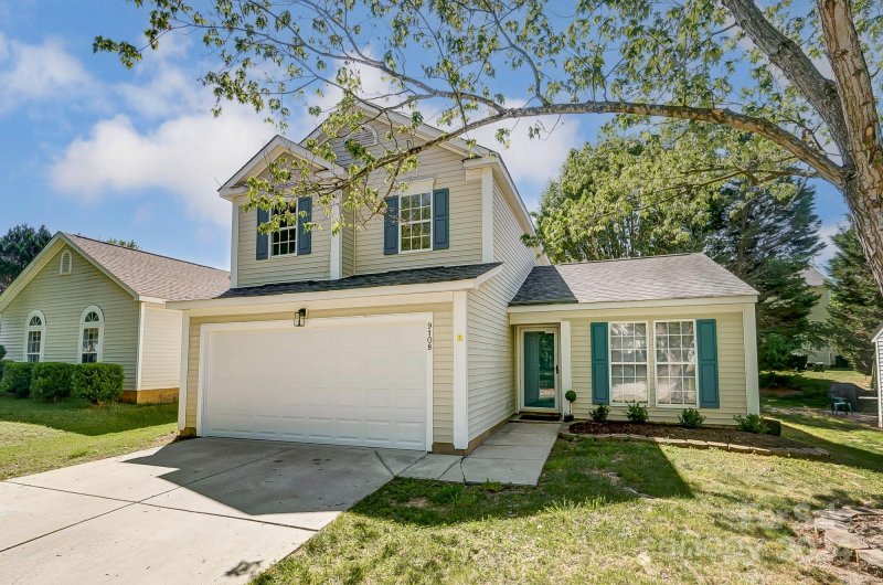 Property image 3 at 9108 Shenington Place, Charlotte, NC 28216