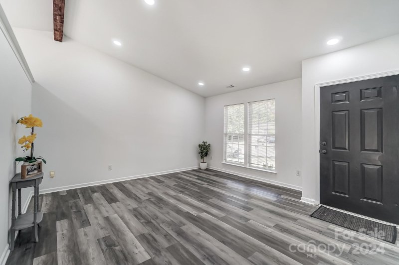 Property image 5 at 9108 Shenington Place, Charlotte, NC 28216