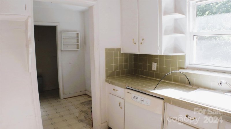 Property image 4 at 7305 Everett Drive, Charlotte, NC 28214