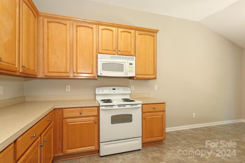 Property image 5 at 5915 Grove Creek Lane, Charlotte, NC 28273