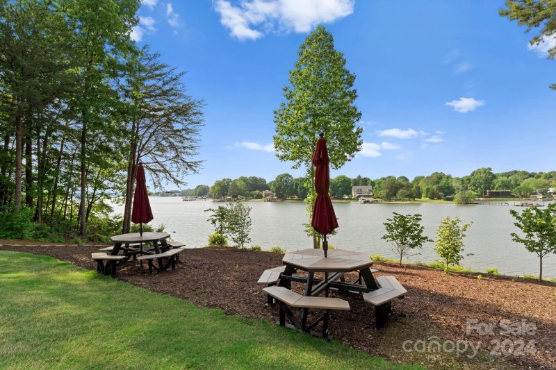 Property image 3 at 110 Lanyard Drive, Mooresville, NC 28117