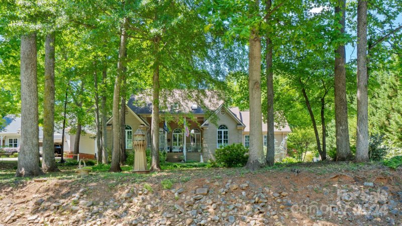 Property image 2 at 438 Lake Shore Drive, Fort Mill, SC 29715