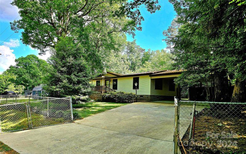 Property image 5 at 162 5th Avenue, New London, NC 28127