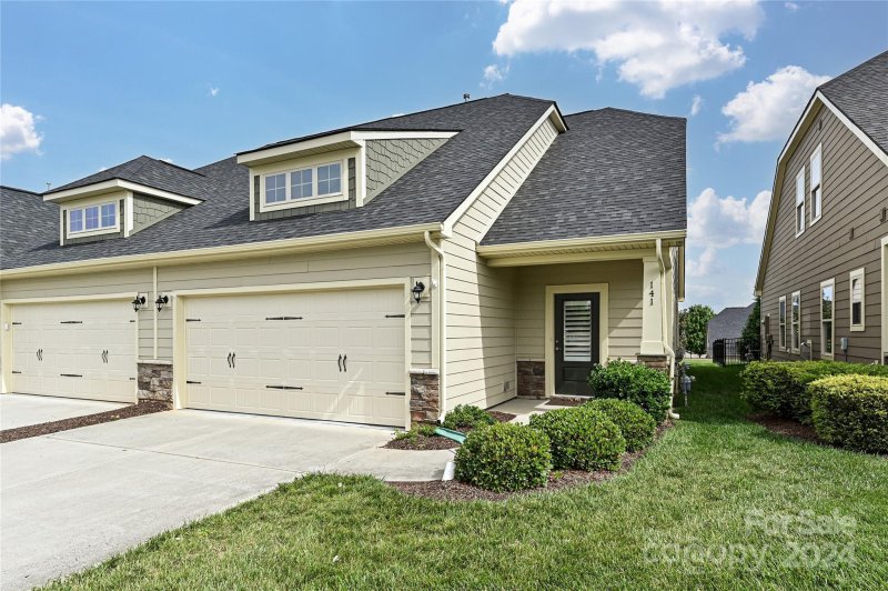 Property image 2 at 141 Martingale Avenue, Mooresville, NC 28115