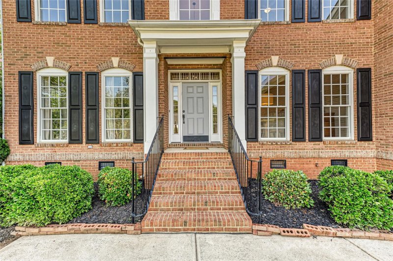 Property image 2 at 18931 Southport Drive, Cornelius, NC 28031