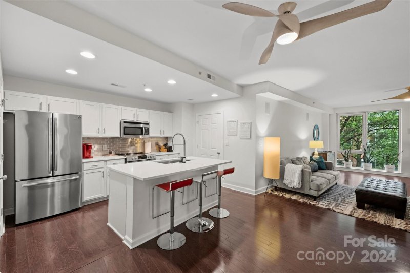 Property image 5 at 718 W Trade Street, Charlotte, NC 28202