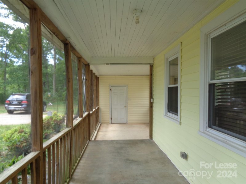 Property image 2 at 421 Radio Road, Charlotte, NC 28216