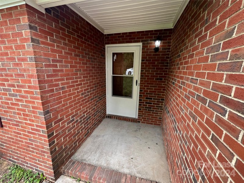 Property image 4 at 6811 Rumple Road, Charlotte, NC 28262