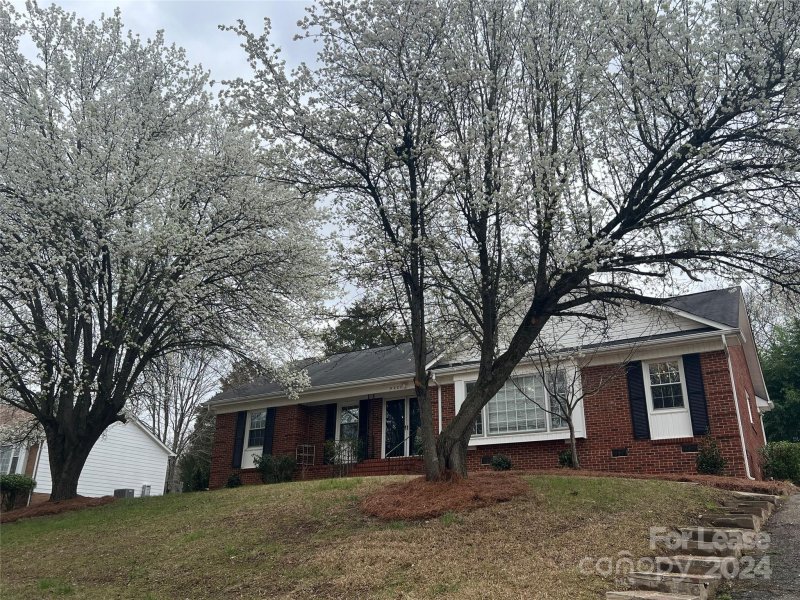 9222 Robert Frost Lane