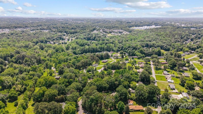 Property image 3 at 310 Fielding Road, Charlotte, NC 28214