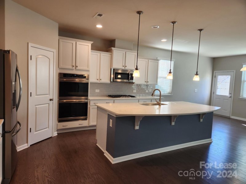 Property image 2 at 15513 Davidson East Drive, Davidson, NC 28036