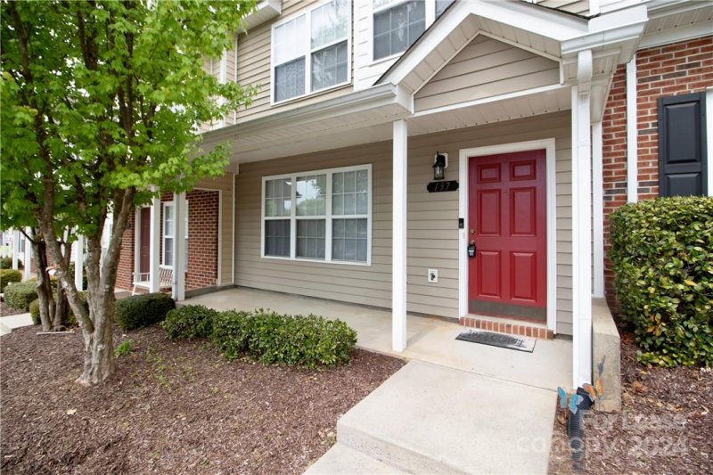 Property image 4 at 137 Lynch Circle, Mooresville, NC 28117