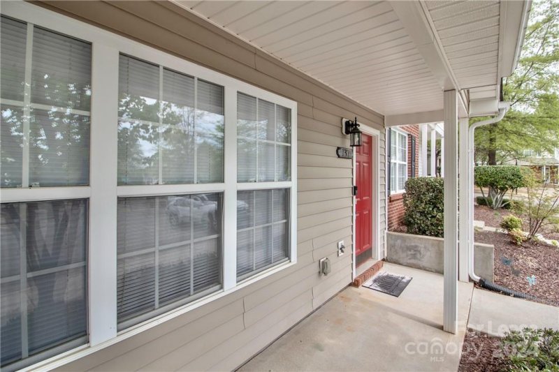 Property image 5 at 137 Lynch Circle, Mooresville, NC 28117