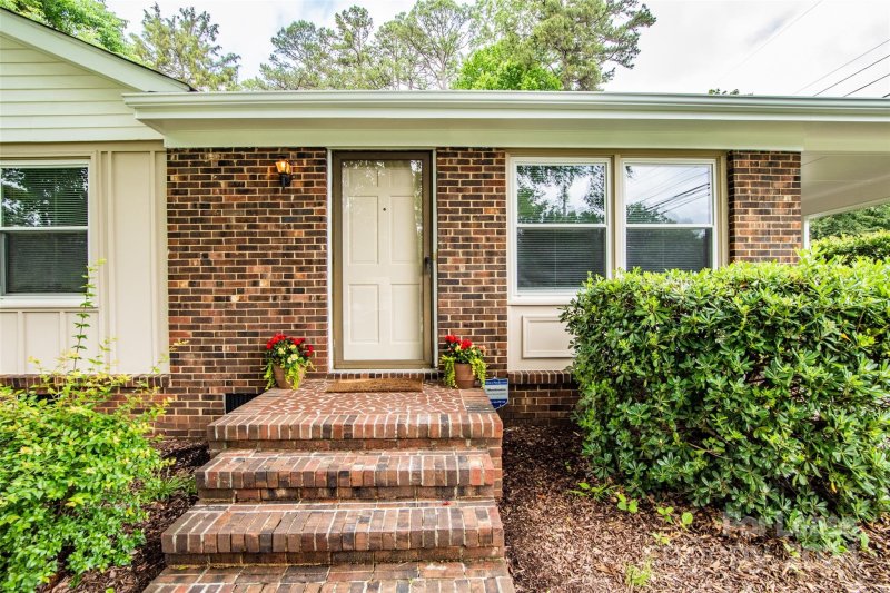 Property image 4 at 1453 Fox Run Drive, Charlotte, NC 28212