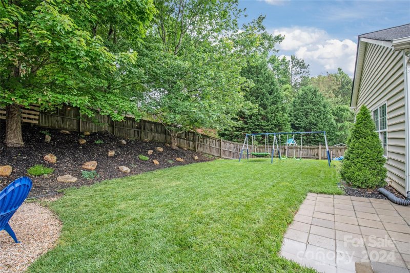 Property image 2 at 6519 Falls Lake Drive, Charlotte, NC 28270