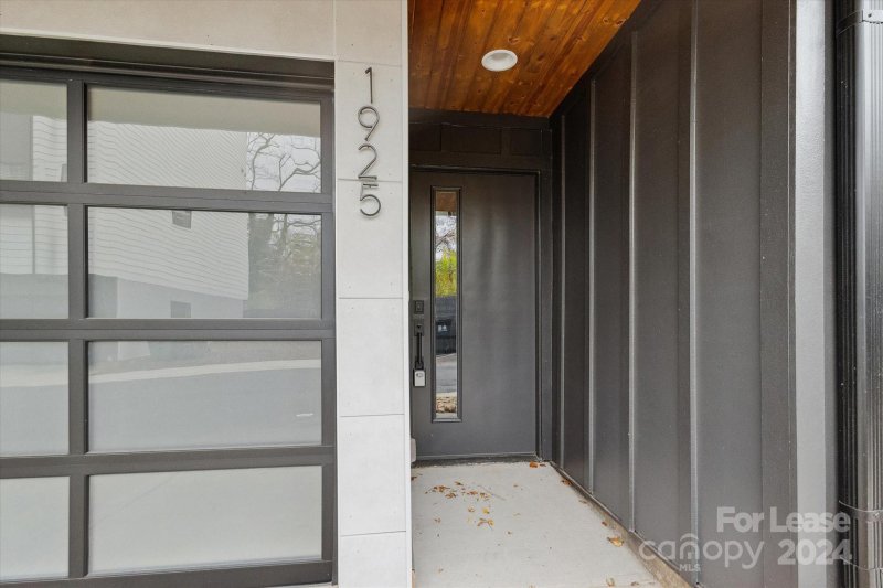Property image 5 at 1925 W Trade Street, Charlotte, NC 28216