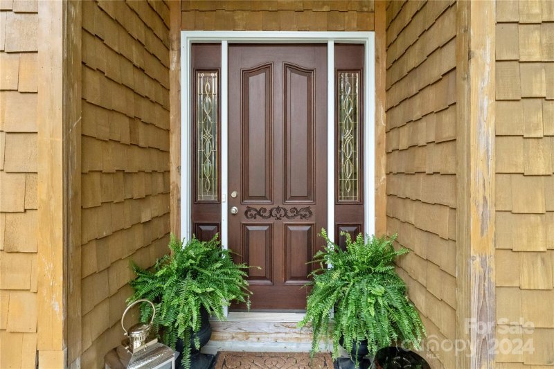 Property image 2 at 8820 Crosstimbers Drive, Charlotte, NC 28215