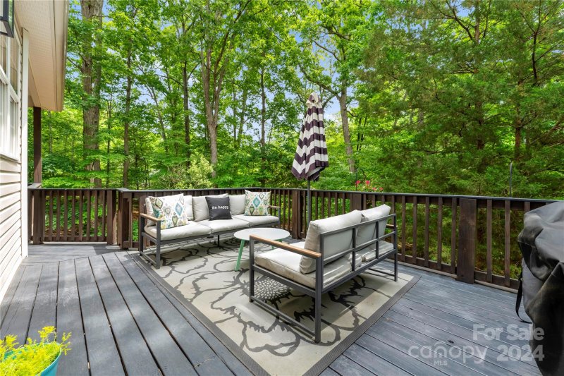 Property image 5 at 8820 Crosstimbers Drive, Charlotte, NC 28215