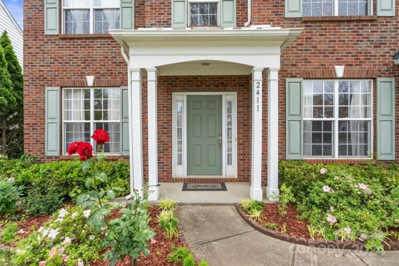 Property image 2 at 2411 Red Birch Drive, Charlotte, NC 28262