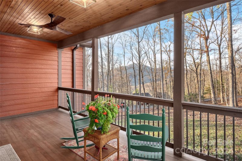 Property image 2 at 501 Sugar Maple Lane, Asheville, NC 28805