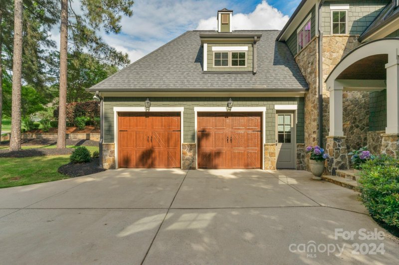 Property image 3 at 3303 Lake Pointe Drive, Belmont, NC 28012