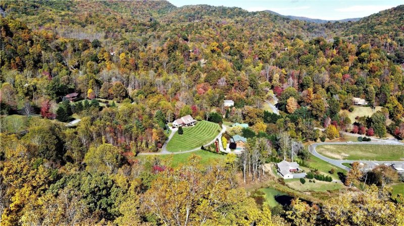 Property image 3 of Lot 6 Mayflower Court in Campbell Mountain Estates, Waynesville, NC 28785