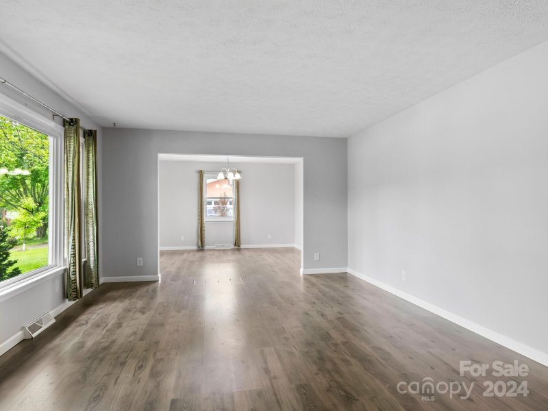 Property image 5 at 6 Knollridge Road, Candler, NC 28715